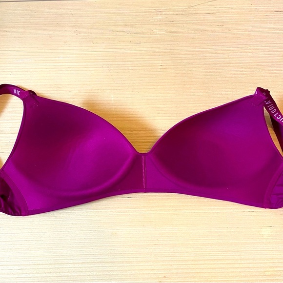 Victoria’s Secret 38c padded bra Burgundy Wide Strap - Picture 2 of 9